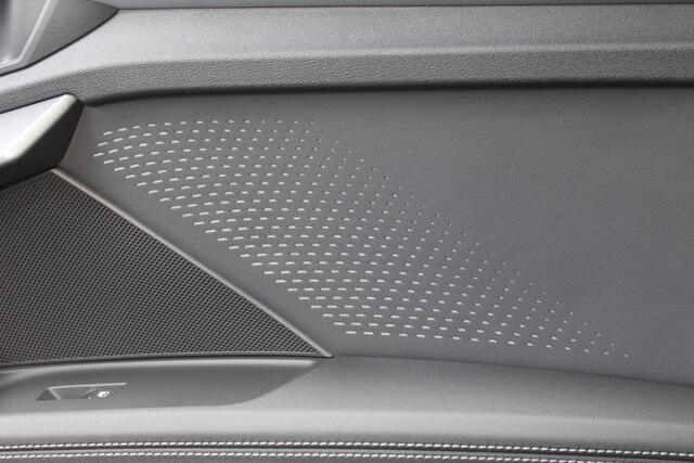 Audi A3 SPORTBACK 45 TFSI e 272PK S edition Competition |PANO-DAK|ELEK-STOEL|LED|