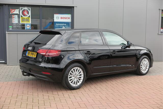 Audi A3 SPORTBACK 1.4 TFSI CoD 110kw 150PK S-tronic Xenon ,Trekhaak , LMV, Stuurwiel multifunctioneel, etc. APK tot 05-2027