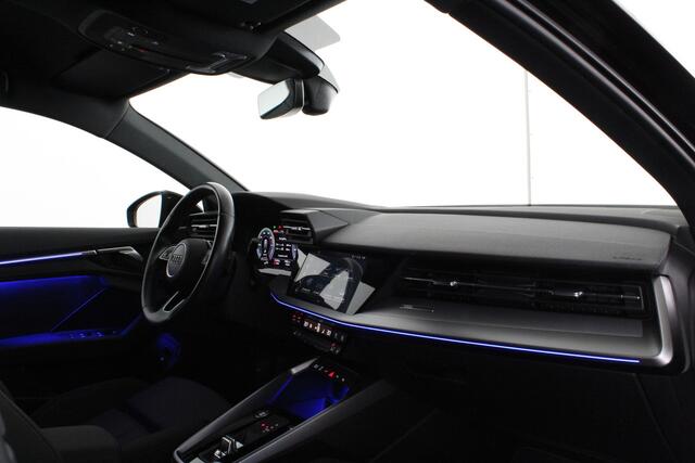 Audi A3 SPORTBACK 40 TFSI e S line edition > Sfeerverlichting/18inch/Trekhaak/Plug in hybrid/Mythos Black