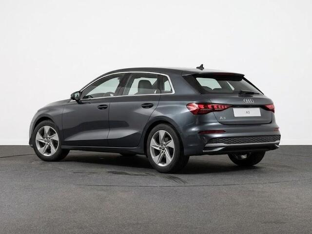 Audi A3 SPORTBACK Advanced edition 30 TFSI 116 pk | Assis.pak Driving+Parking plus | 17 inch lichtmetalen velgen | Elektrisch verstelbare en verwarmbare buitenspiegels | Sportstoelen |