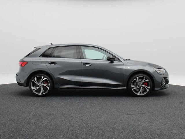 Audi A3 SPORTBACK 45 TFSi e 272 Pk S-Line Competition | Stoelverwarming | Trekhaak | Climatronic | CarPlay | Half Leer | 18 Inch | 31.275 Km !!