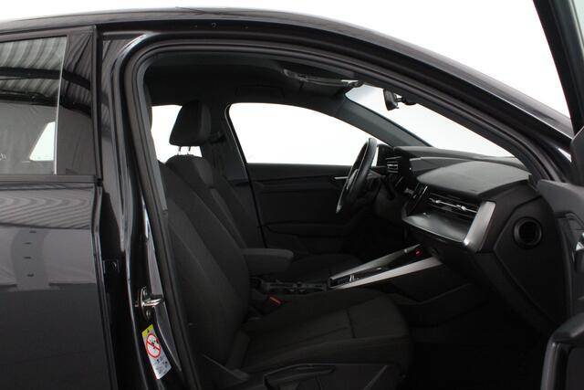 Audi A3 SPORTBACK 40 TFSI e Edition > Plug-in hybride/Manhattangrijs/All season banden/12 maanden garantie