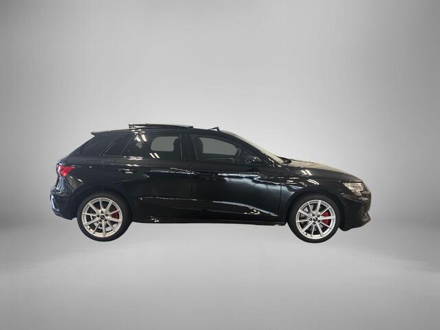 Audi A3 SPORTBACK 45 TFSIe 272pk S-Tronic S Edition Competition · Panoramadak · Camera · SONOS Sound · Head-Up Display · Dodehoeksensor · Matrix LED · Garantie t/m 28-09-2030 of 100.000km