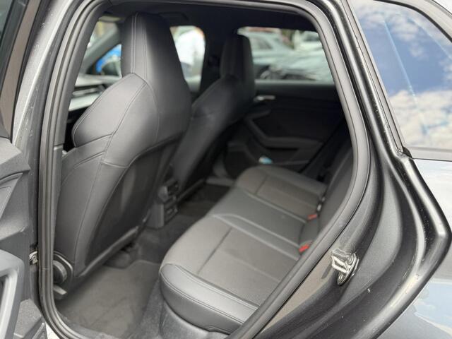 Audi A3 SPORTBACK 35 TFSI S edition | 3X S-LINE IN & EXTERIEUR + ONDERSTEL | MILD-HYBRIDE | NAVI + CARPLAY | STOELVERWARMING | CAMERA | ALL SEASON BANDEN | FULL LED | RIJKLAAR MET 12 MND BOVAG GARANTIE |