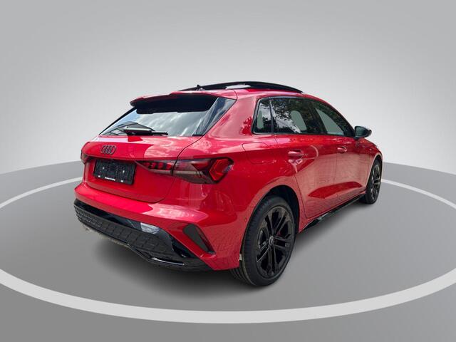 Audi A3 SPORTBACK 45 TFSIe 272pk S-tronic S edition Competition · Panoramadak · Camera · Elek. Bestuurdersstoel · Apple/Android Car Play · Leder/ Alcantara · Zwart Optiek · 18'' Inch · Garantie t/m 10-12-2030 of 100.000km