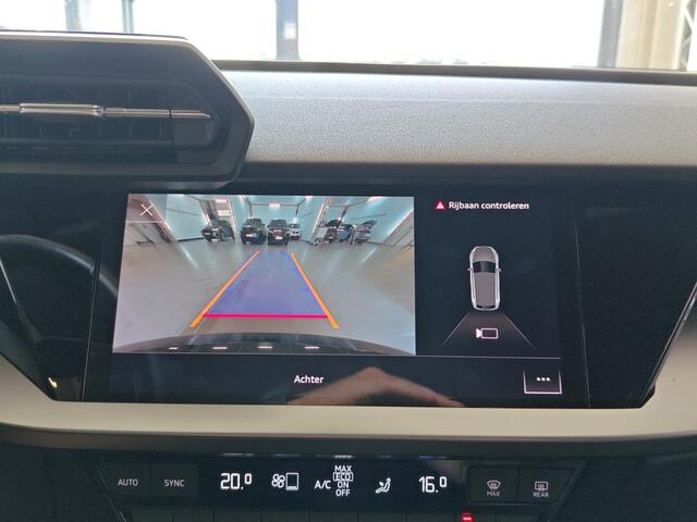 Audi A3 SPORTBACK 30 TFSI Pro Line / AUTOMAAT/ CRUISE/ PARK.SENSOREN + CAMERA/ KEYLESS/ DIGITAL DASH/ AIRCO/ 16'' LMV