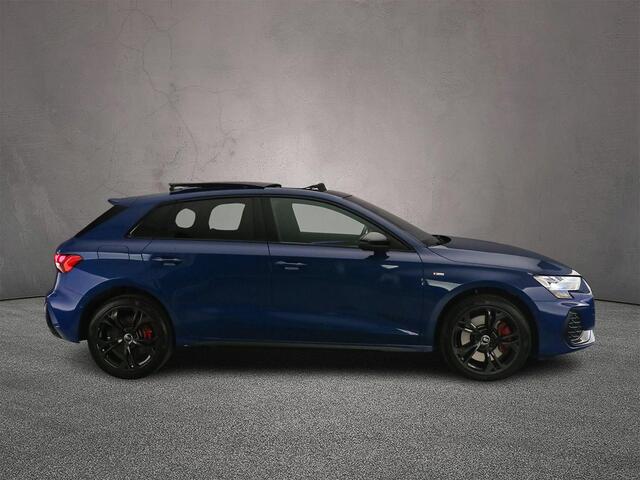 Audi A3 SPORTBACK 45 TFSI e S edition Competition | Panoramadak | Elektrische achterklep | Adaptieve Cruise Control | Ambient-lichtpakket