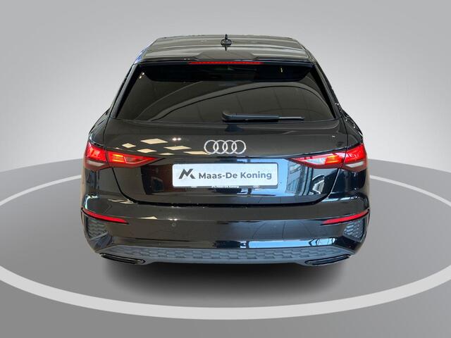 Audi A3 SPORTBACK 45 TFSIe 180kW/245pk S Line · Apple/Android Car Play · Drive select · Leder/Stof · Stoelverwarming
