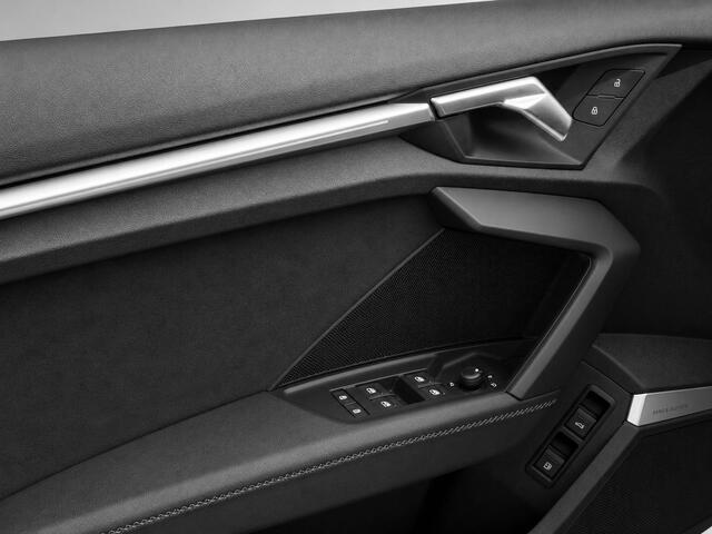 Audi A3 SPORTBACK 45 TFSI e S edition s line B&O Trekhaak ACC Applecarplay/Android VIrtual cockpit El.achterklep stoelverw. Parkeerhulp
