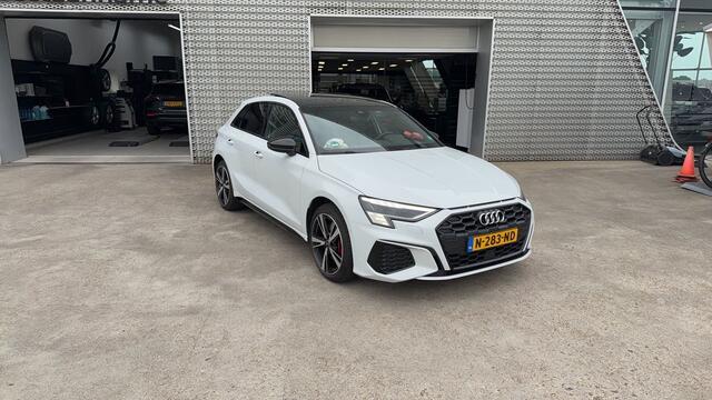 Audi A3 SPORTBACK 45 TFSI e S edition Competition / Panodak / B&O / Trekhaak / Camera