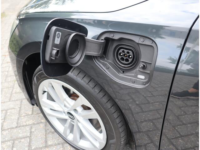 Audi A3 SPORTBACK 40 TFSI e Business edition Navi / Carplat / Pdc / Elekramen / Led / Plug in Hybride / 204 PK /