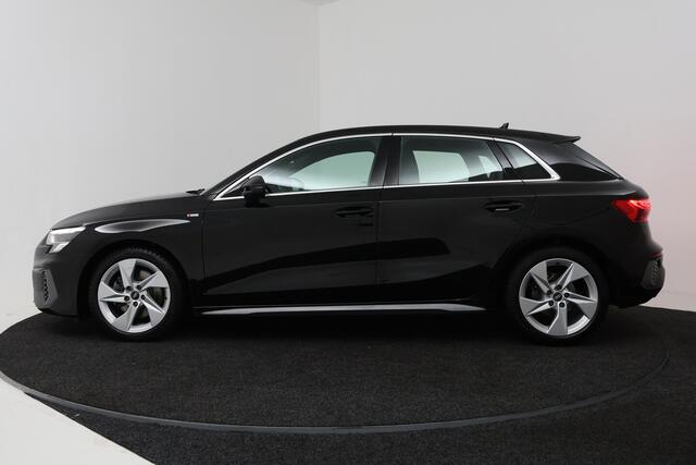 Audi A3 SPORTBACK 30 TFSI S edition (STOELVERWARMING, LANE-ASSIST, NAVIGATIE, PARKEERSENSOREN)