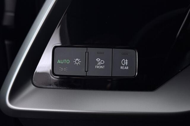 Audi A3 SPORTBACK 30 TFSI S edition (STOELVERWARMING, LANE-ASSIST, NAVIGATIE, PARKEERSENSOREN)