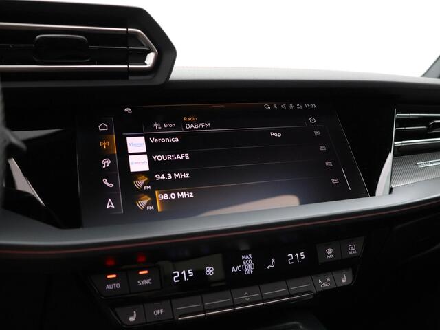Audi A3 SPORTBACK 45 TFSIe 272pk S-tronic S edition Competition · Panoramadak · Camera · Keyless · Elek. Voorstoel · Elek. Achterklep · 18'' inch · Garantie t/m 10-12-2030 of 100.000km