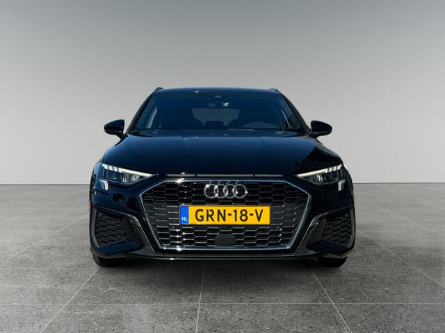 Audi A3 SPORTBACK 40 204pk TFSIe S-Line Parkeersensoren achter | Navigatiesysteem | Verwarmbare voorstoelen