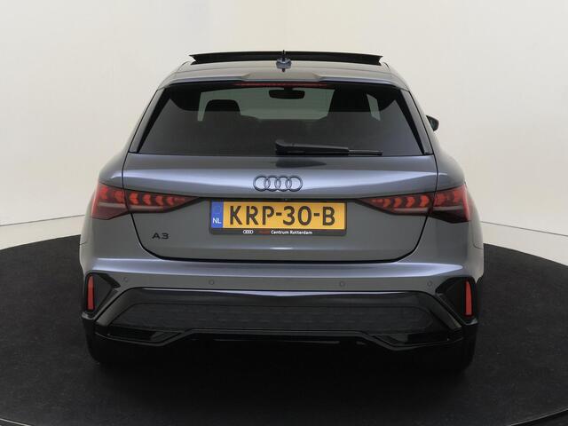 Audi A3 SPORTBACK 45 TFSI e S edition Competition | Panoramadak | 18 inch LM velgen | Achteruitrijcamera | Adaptive cruise control | Verwarmbare voorstoelen