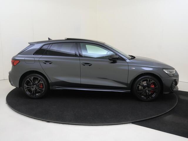 Audi A3 SPORTBACK 45 TFSI e S edition Competition | Panoramadak | 18 inch LM velgen | Achteruitrijcamera | Adaptive cruise control | Verwarmbare voorstoelen