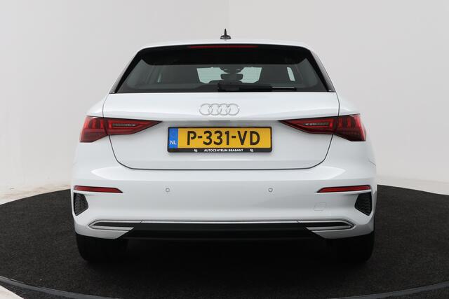 Audi A3 SPORTBACK 30 TFSI Business edition (NAVIGATIE, CRUISE CONTROL, PARKEERSENSOREN)