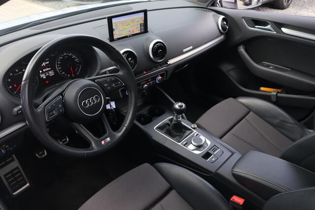 Audi A3 SPORTBACK 1.0 TFSI S-Line | LED | 18 Inch | Carplay |