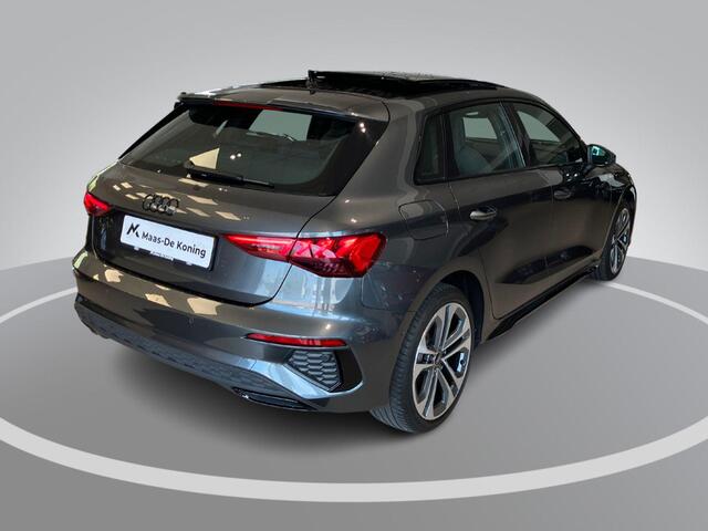 Audi A3 SPORTBACK 40 TFSIe 150kW/204PK S Line · Panoramadak · Stoelverwarming · Apple/Android Car Play · Drive select · Leder/Stof