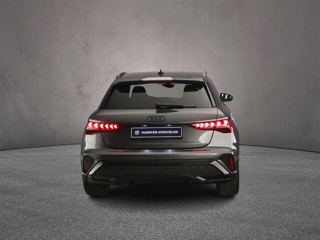 Audi A3 SPORTBACK 40 TFSI e S edition | Trekhaak | Adaptieve Cruise | Camera | SONOS Audio | Ambient Light | Interieur-pakket | Optie-pakket | LED-lichtpakket | Assistentie Pakket | Comfort-pakket plus |