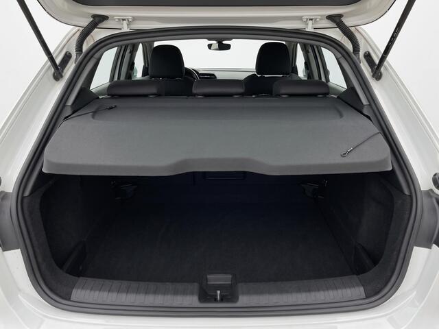 Audi A3 SPORTBACK 30 TFSI Advanced edition 110PK S-tronic | Clima | Achteruitrijcamera | Sportstoelen |