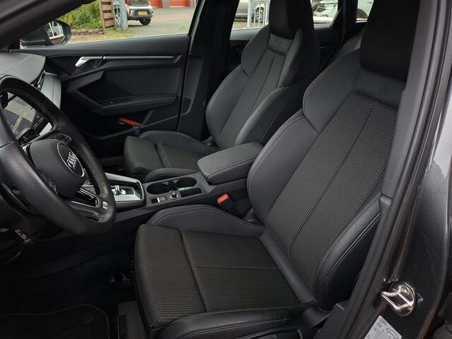 Audi A3 SPORTBACK 35 TFSI S edition Carplay|trekhaak|Digital cockpit