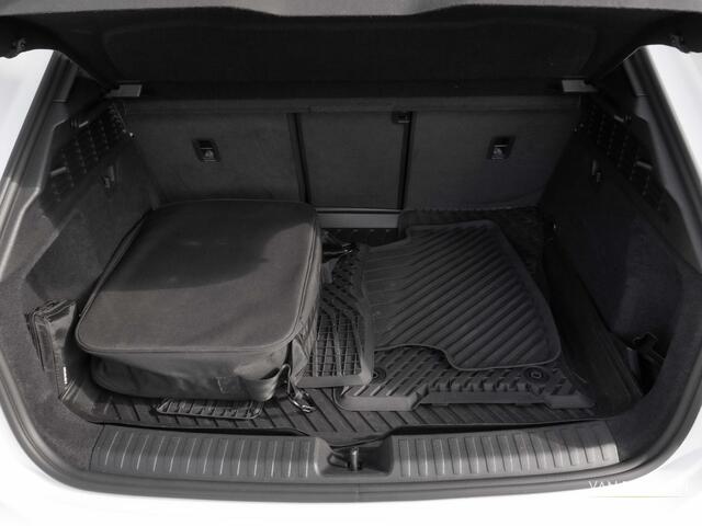 Audi A3 SPORTBACK 40 TFSI e S-Line Pano RS-Stoelen Massage Sfeer BTW
