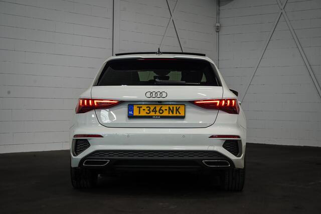 Audi A3 SPORTBACK 40 TFSI e Edition | PHEV | Pano | LED Matrix | Keyless | Stoelverwarming