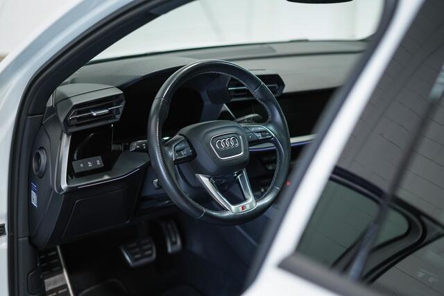 Audi A3 SPORTBACK 40 TFSI e Edition | PHEV | Pano | LED Matrix | Keyless | Stoelverwarming