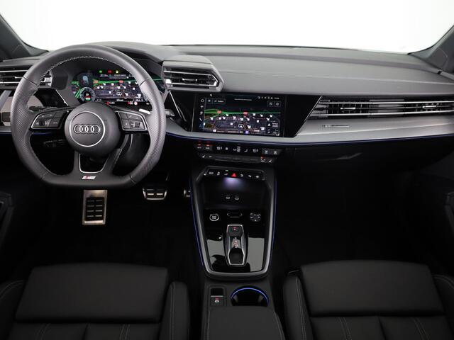 Audi A3 SPORTBACK S edition 40 TFSI e 204 pk | Comfortpakket plus | Lichtpakket plus ambient light | Trekhaak | S-int. zwart leder-kunstleder |