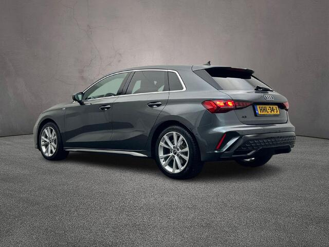 Audi A3 SPORTBACK 30 TFSI 110PK S edition | Trekhaak | Led | Adaptive-Cruise | Achteruitrijcamera | Privacy-Glass | All-Season | Smartphone-Interface |