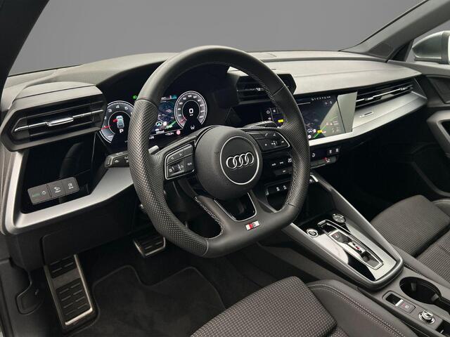 Audi A3 SPORTBACK 30 TFSI 110PK S edition | Trekhaak | Led | Adaptive-Cruise | Achteruitrijcamera | Privacy-Glass | All-Season | Smartphone-Interface |