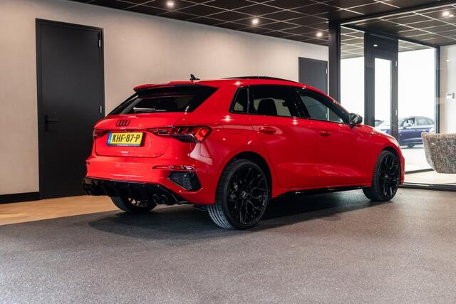 Audi A3 SPORTBACK 40 TFSI 3X S-LINE | PANO | B&O | ALC | SPORTUITLAAT