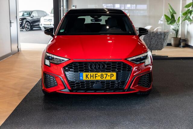 Audi A3 SPORTBACK 40 TFSI 3X S-LINE | PANO | B&O | ALC | SPORTUITLAAT