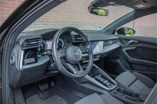 Audi A3 SPORTBACK 45 TFSI e 245pk S Line, Bang & Olufsen, Trekhaak, Stoelverwarming, Adaptive Cruise, PDC, Full LED.