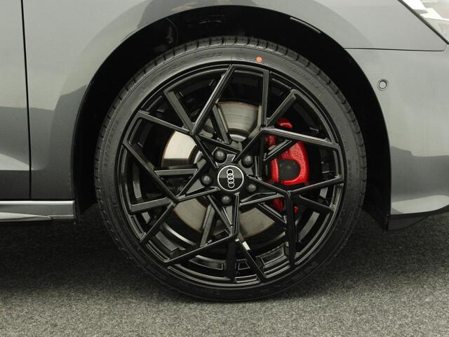 Audi A3 SPORTBACK 45 TFSi e 272 Pk S-Line Competition | Stoelverwarming | Trekhaak | Camera | Adaptive Cruise | Climatronic | CarPlay | Sonos Audio | 19 Inch | 6.106 Km !!