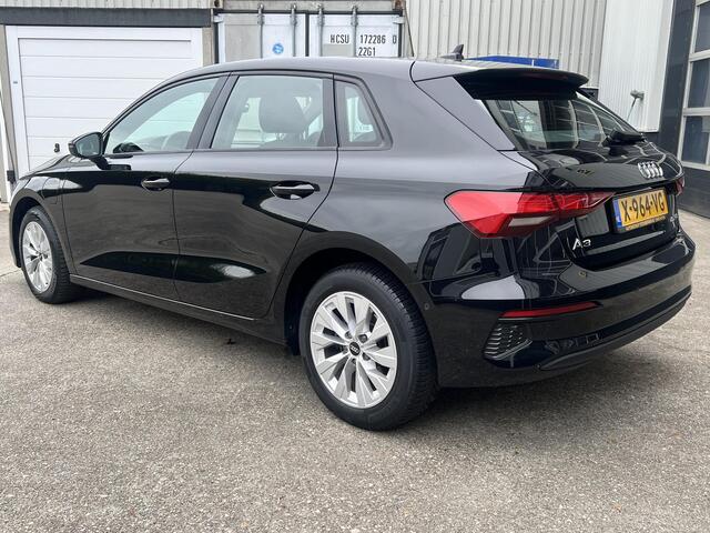 Audi A3 SPORTBACK 40 TFSI e Business edition 150 KW 204 pk Carplay Parkeerhulp