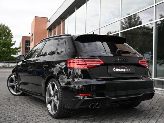 Audi A3 SPORTBACK 1.5TFSI S-Line Black optic 18-Inch Navi Afgevlakt RS-Stuur Priveglas H-Leder