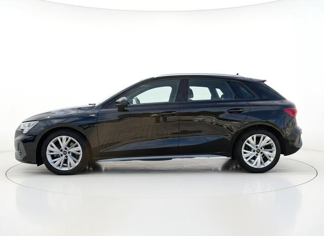 Audi A3 SPORTBACK 35 TFSI Business edition S-LINE - TREKHAAK - STOELVERWARMING