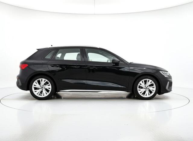 Audi A3 SPORTBACK 35 TFSI Business edition S-LINE - TREKHAAK - STOELVERWARMING