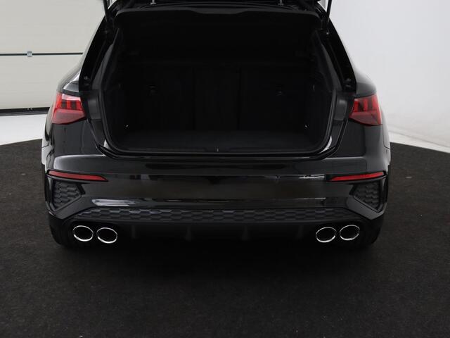 Audi A3 SPORTBACK 2.0 TFSI S3 quattro | Adaptive cruise | B&O | Bang & Olufsen | Matrix LED | Leder/Alcantara | Park Assist | Stoelverwarming | Virtual Cockpit | Carplay | Navigatie | Sportstoelen | Climate control