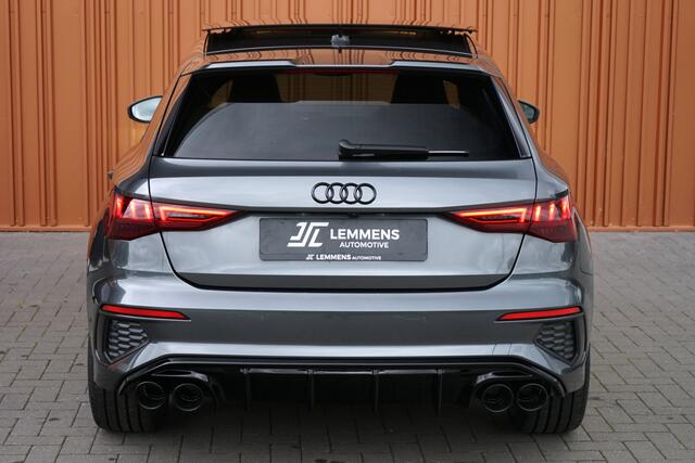 Audi A3 SPORTBACK 45 TFSI e S-line 245PK Panodak RS-stoel Matrix B&O Head up ACC Sfeerv.