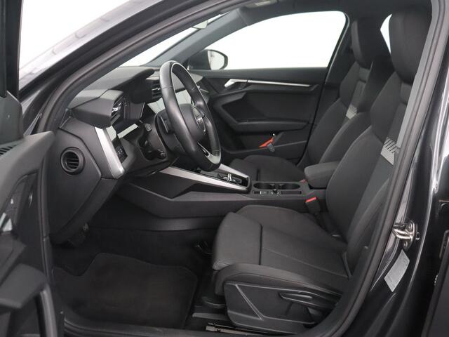 Audi A3 SPORTBACK 30 TFSI Advanced edition | Cruise control | Camera | Park assist | Navigatie | Carplay | Climate control | Virtueel dashboard | Full LED
