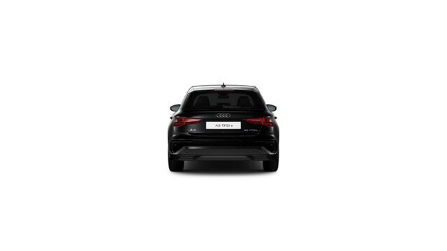 Audi A3 SPORTBACK 45 TFSI e S edition Competition | 245 PK | Achteruitrijcamera | Cruise control | Climate control | LED verlichting | Navigatiesysteem | S-Line | Apple Carplay / Android Auto |