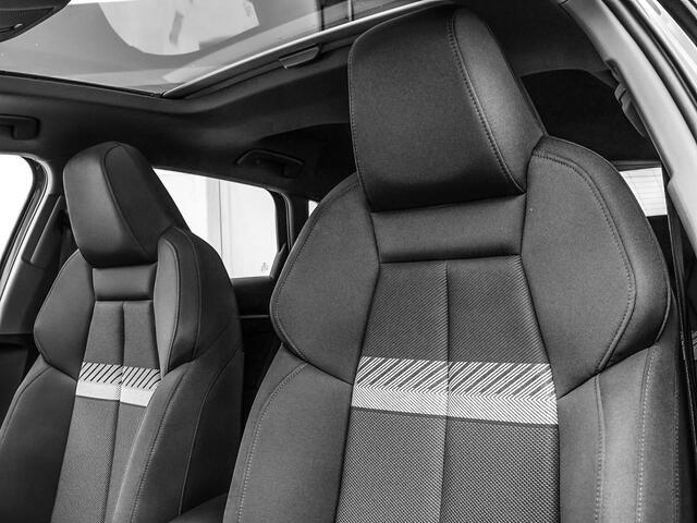 Audi A3 SPORTBACK 40 TFSIe 204pk S-tronic Advanced edition · Panoramadak · Camera · SONOS Sound · Head-Up Display · Elek. Achterklep · Keyless · Garantie t/m 07-10-2030 of 100.000km