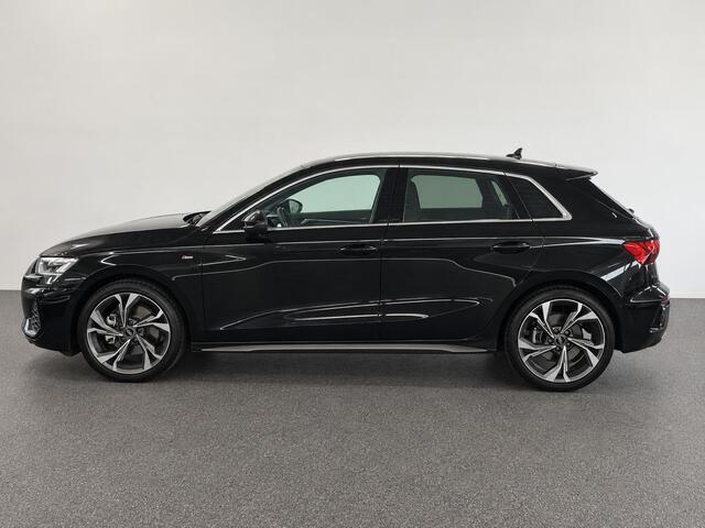 Audi A3 SPORTBACK 40 TFSI e 204pk Automaat S-Line edition Comfort pakket Plus Lichtmetalen Velgen 18" Matrix Led Parkeer sensoren Camera Cruise Control Adaptive Navigatie Apple Carplay/Android Auto