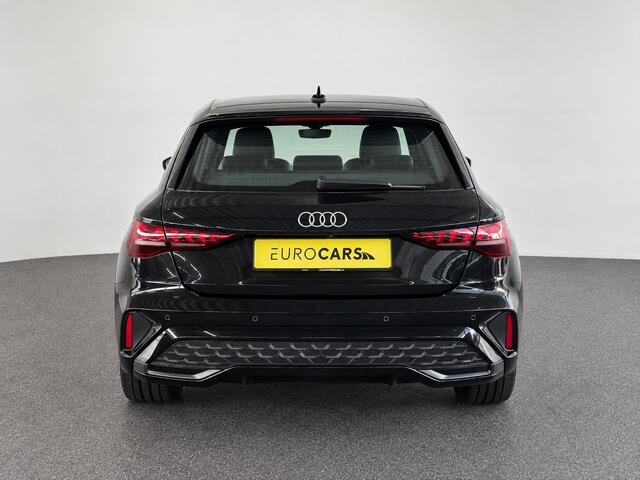 Audi A3 SPORTBACK 40 TFSI e 204pk Automaat S-Line edition Comfort pakket Plus Lichtmetalen Velgen 18" Matrix Led Parkeer sensoren Camera Cruise Control Adaptive Navigatie Apple Carplay/Android Auto