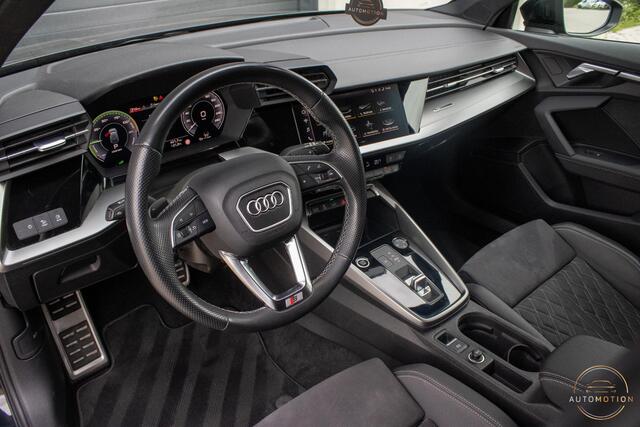 Audi A3 SPORTBACK 45 TFSIe S edition Comp PANO RS STOELEN MAXTON MATRIX CAMERA