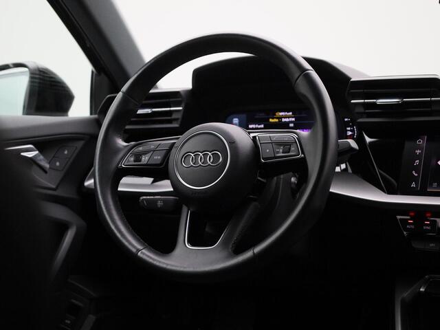 Audi A3 SPORTBACK 30 TFSI Business edition | Navigatie | Airco | Lichtmetalen wielen